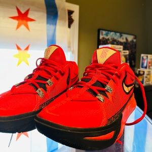 Nike Kyrie Flytrap 6 hot university red. Size 7.5Y boys